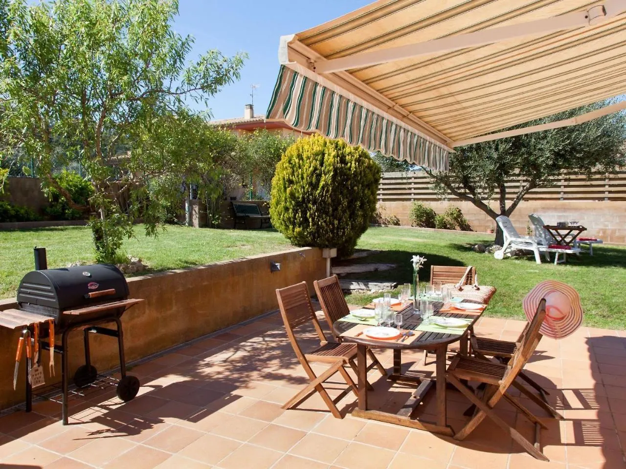 Holiday Home Villa Chari Montrás